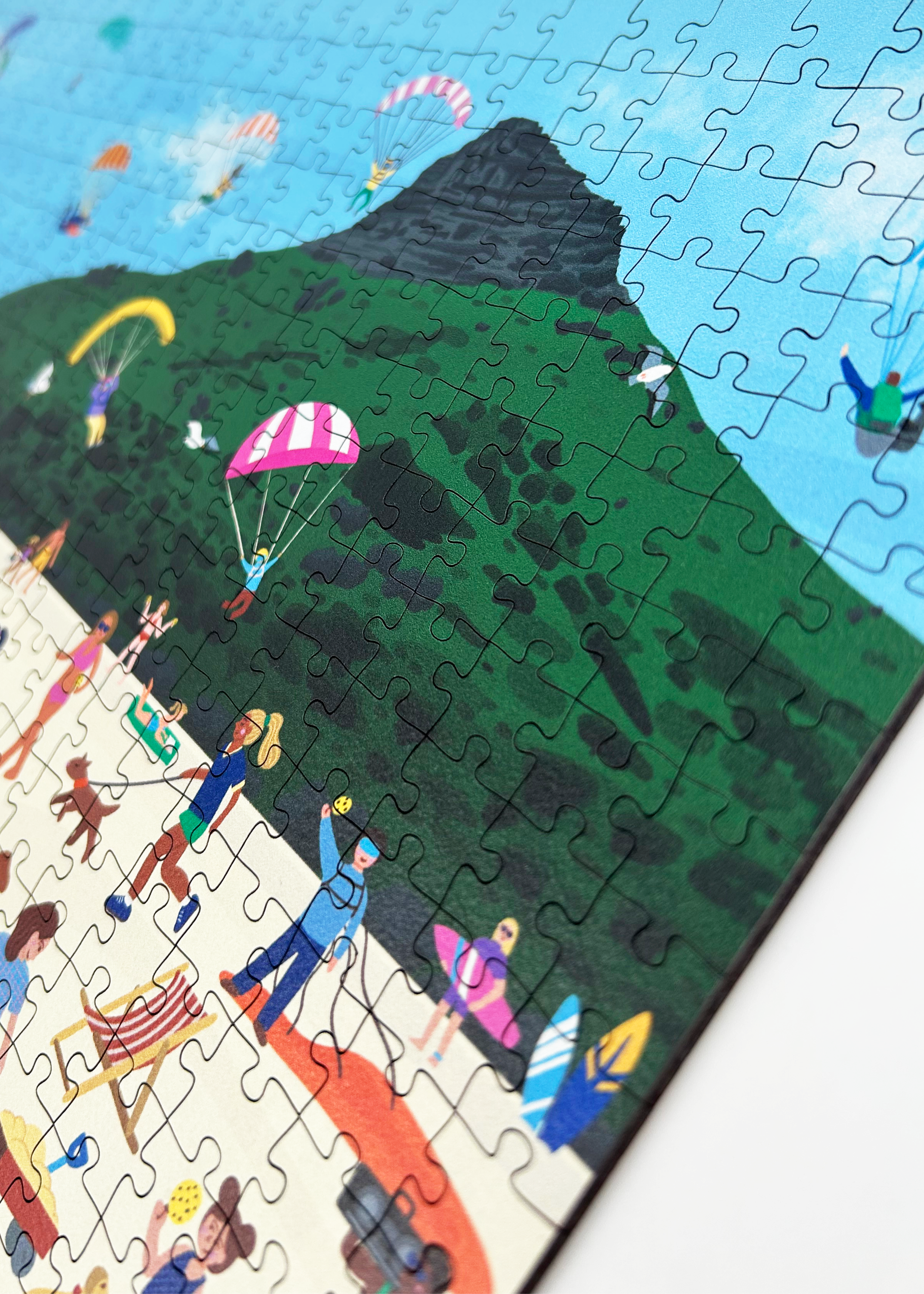 A premium wooden jigsaw puzzle that captures the energy of a sun-soaked summer day at one of Cape Towns most well known beaches. They are perfect for art lovers, proud South Africans and gift givers.